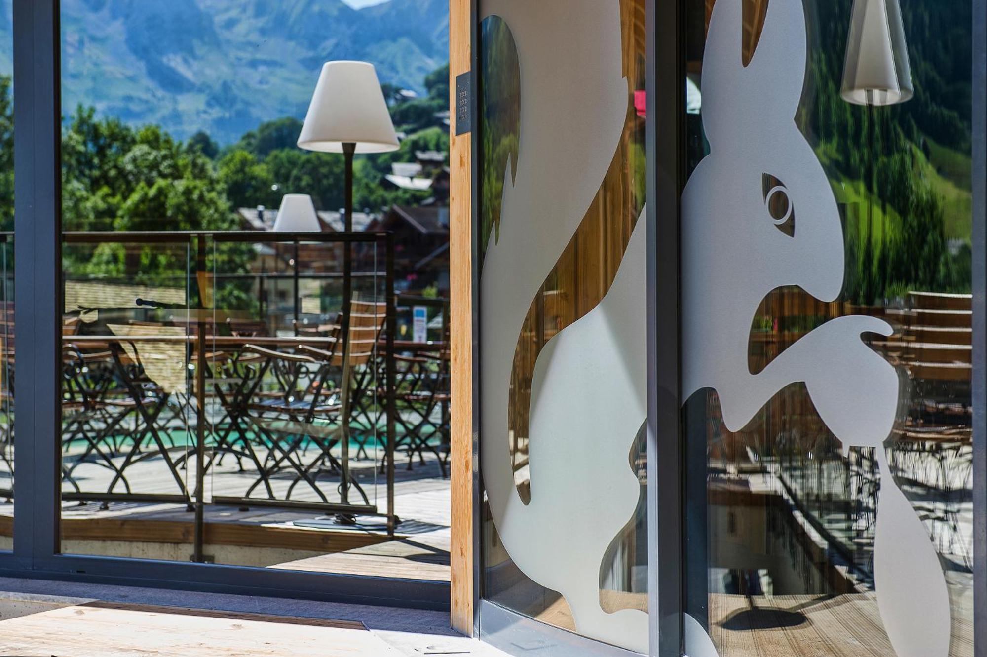 Hotel-Chalet Les Ecureuils Restaurant, Piscine, Garage Le Grand-Bornand Exterior photo
